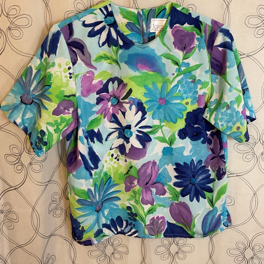Women's Jordan Colorful Floral Top Short Sleeve Size Medium